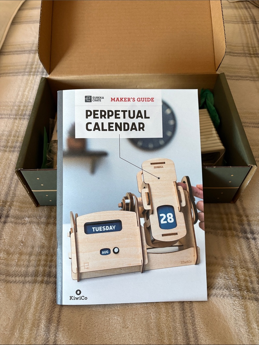 KiwiCo Eureka Crate- perpetual calendar